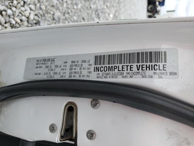 3C7WRNFL0JG122369 - 2018 RAM 5500 Beyaz fotoğraf 12