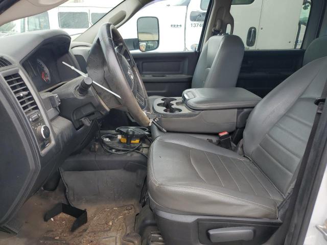 3C7WRNFL0JG122369 - 2018 RAM 5500 Beyaz fotoğraf 7