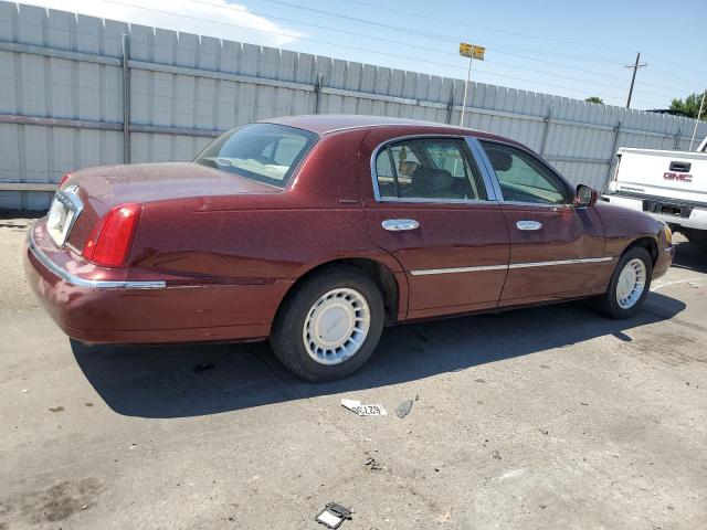1LNHM81W92Y654309 - 2002 LINCOLN TOWN CAR EXECUTIVE BURGUNDY photo 3