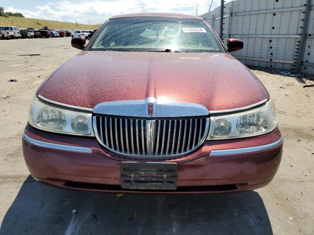 1LNHM81W92Y654309 - 2002 LINCOLN TOWN CAR EXECUTIVE BURGUNDY photo 5