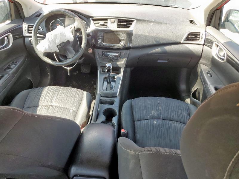 3N1AB7AP0JY286056 - 2018 NISSAN SENTRA S 红色 照片 8