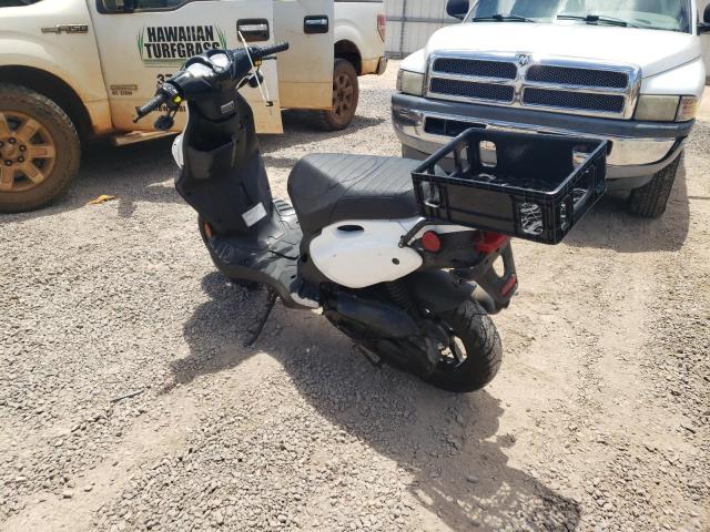 RFVPMP20XN1021812 - 2022 GENUINE SCOOTER CO. ROUGHHOUSE 50 BLACK photo 3