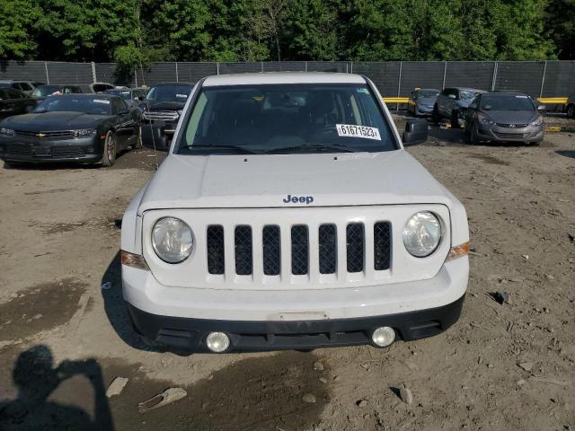 1C4NJPFA4ED793914 - 2014 JEEP PATRIOT LATITUDE WHITE photo 5