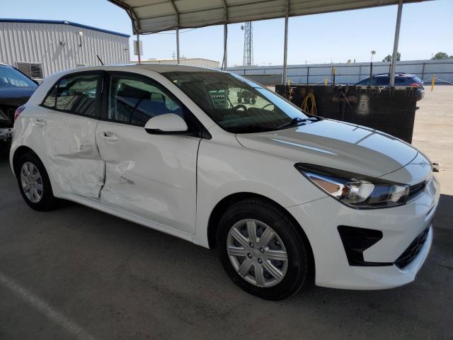 3KPA25AD1NE500678 - 2022 KIA RIO S WHITE photo 4