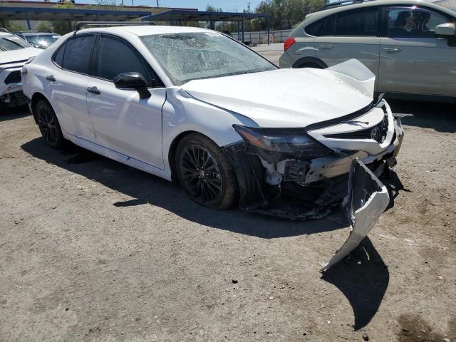 4T1G11AK1NU499677 - 2022 TOYOTA CAMRY SE WHITE photo 4