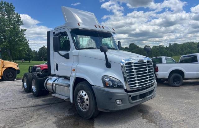 2018 FREIGHTLINER CASCADIA 1, null