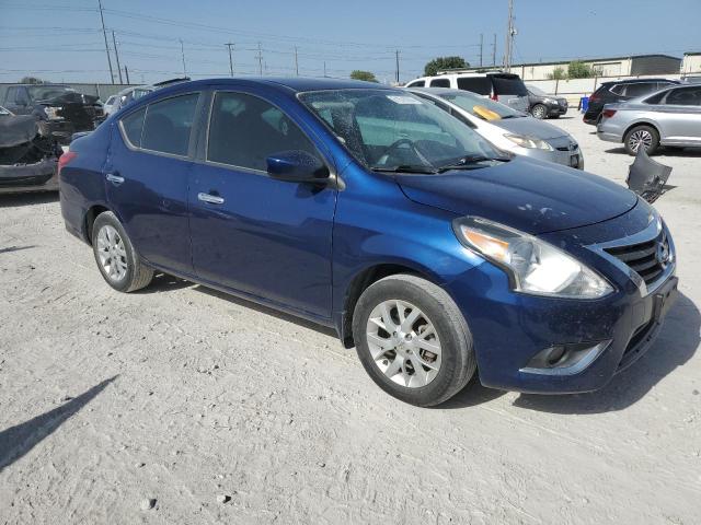 3N1CN7AP1JL887991 - 2018 NISSAN VERSA S BLUE photo 4