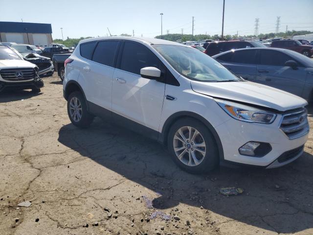 1FMCU9GD3KUA61302 - 2019 FORD ESCAPE SE თეთრი ფოტო 4