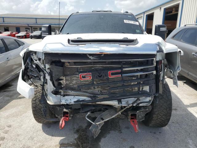 1GT49PEY5LF290798 - 2020 GMC SIERRA K2500 AT4 WHITE photo 5