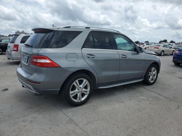 4JGDA5HB3DA210377 - 2013 MERCEDES-BENZ ML 350 4MATIC SILVER photo 3