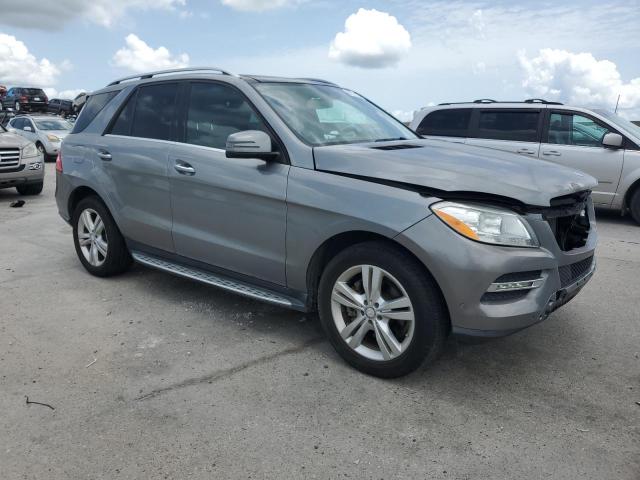4JGDA5HB3DA210377 - 2013 MERCEDES-BENZ ML 350 4MATIC SILVER photo 4