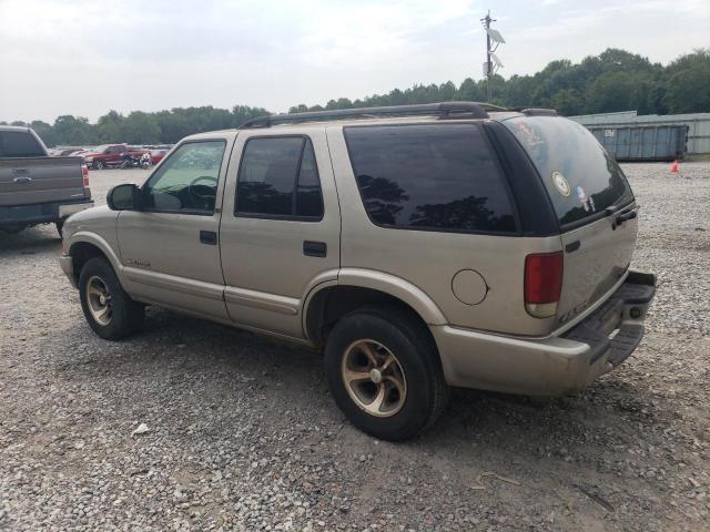 1GNCS13W42K146901 - 2002 CHEVROLET BLAZER BEIGE photo 2