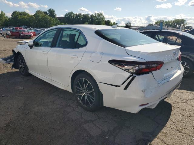 4T1G11AK9PU823476 - 2023 TOYOTA CAMRY SE NIGHT SHADE WHITE photo 2