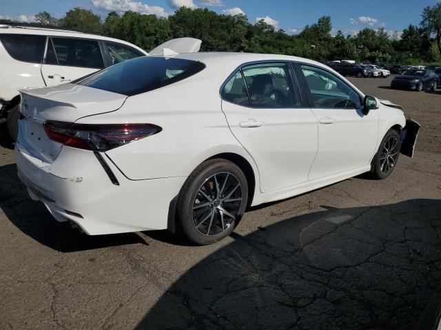 4T1G11AK9PU823476 - 2023 TOYOTA CAMRY SE NIGHT SHADE WHITE photo 3