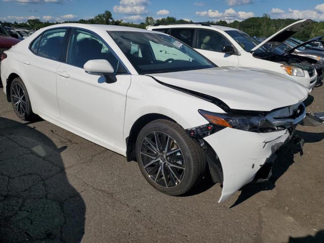 4T1G11AK9PU823476 - 2023 TOYOTA CAMRY SE NIGHT SHADE WHITE photo 4