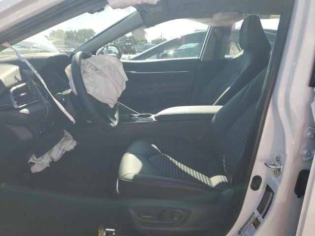 4T1G11AK9PU823476 - 2023 TOYOTA CAMRY SE NIGHT SHADE WHITE photo 7