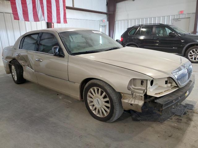 1LNHM81W05Y645597 - 2005 LINCOLN TOWN CAR SIGNATURE BEIGE photo 4