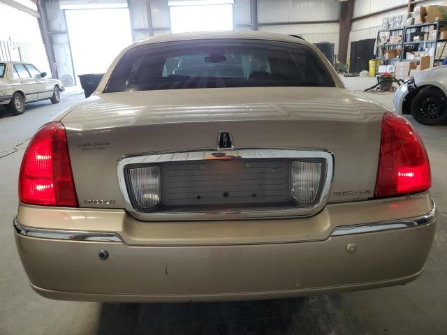 1LNHM81W05Y645597 - 2005 LINCOLN TOWN CAR SIGNATURE BEIGE photo 6