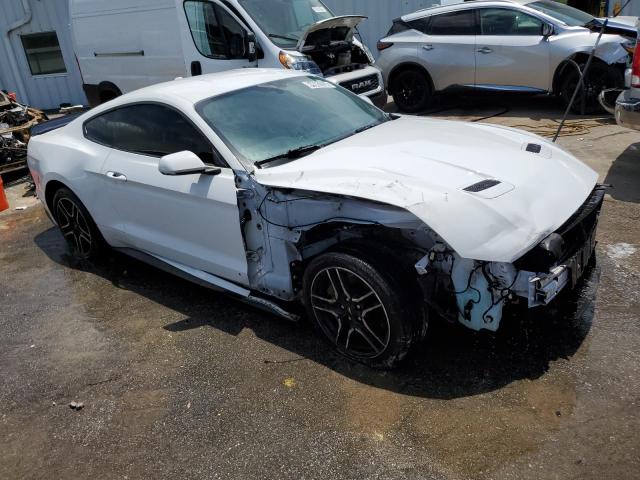 1FA6P8CF5J5101517 - 2018 FORD MUSTANG GT WHITE photo 4