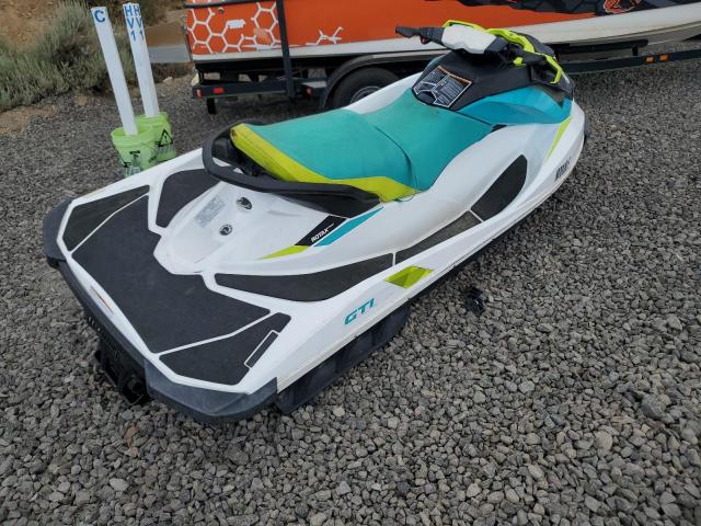 YDV46931C818 - 2018 BOMBARDIER SEADOO WHITE photo 4