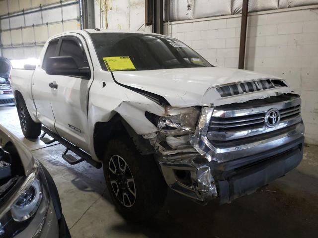 5TFUM5F19GX065689 - 2016 TOYOTA TUNDRA DOUBLE CAB SR/SR5 WHITE photo 1