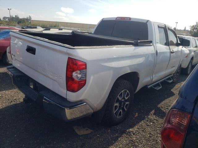 5TFUM5F19GX065689 - 2016 TOYOTA TUNDRA DOUBLE CAB SR/SR5 WHITE photo 4