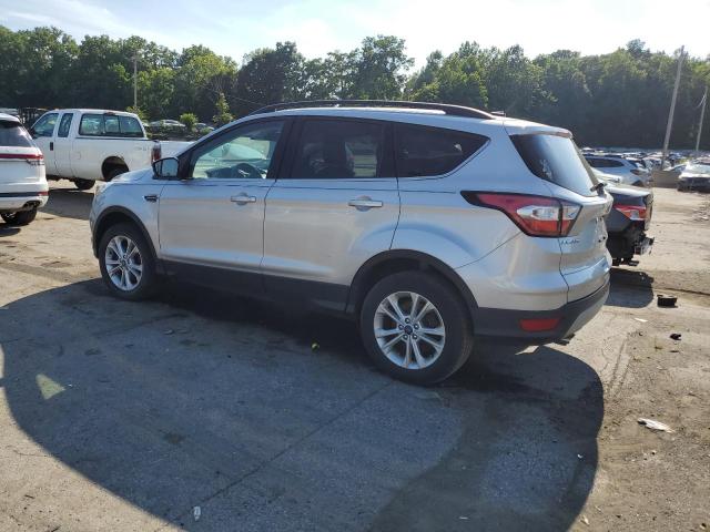 1FMCU0GD1JUA75175 - 2018 FORD ESCAPE SE SILVER photo 2