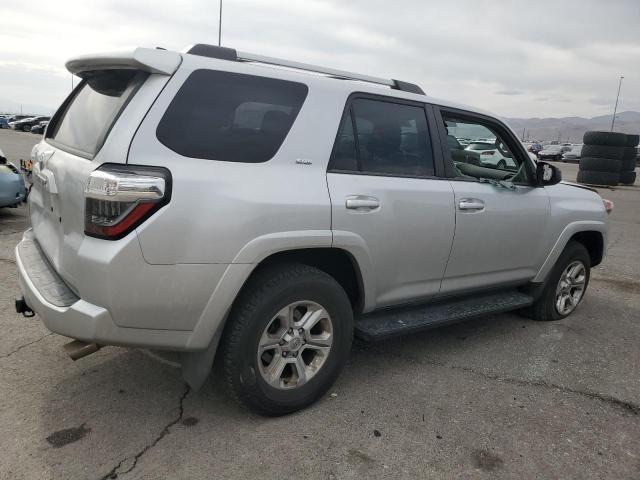 JTEBU5JR4K5625820 - 2019 TOYOTA 4RUNNER SR5/SR5 PREMIUM Արծաթագույն լուսանկար 3