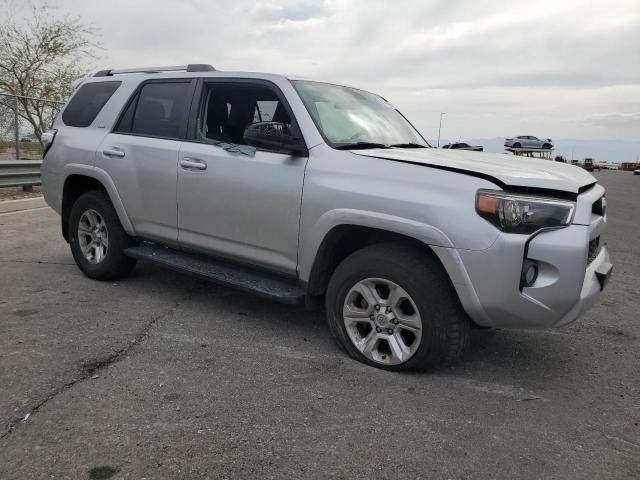 JTEBU5JR4K5625820 - 2019 TOYOTA 4RUNNER SR5/SR5 PREMIUM Արծաթագույն լուսանկար 4