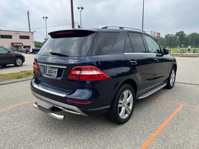 4JGDA5HB0DA213 - 2013 MERCEDES-BENZ ML 350 4MATIC BLACK photo 4