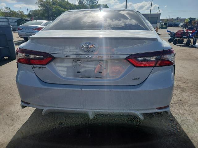 4T1T11AK2PU179561 - 2023 TOYOTA CAMRY SE NIGHT SHADE GRAY photo 6