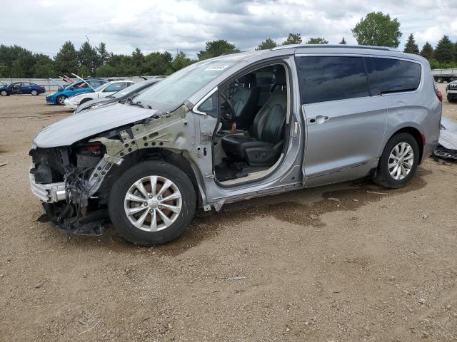 2C4RC1EG6JR168310 - 2018 CHRYSLER PACIFICA TOURING L PLUS SILVER photo 1