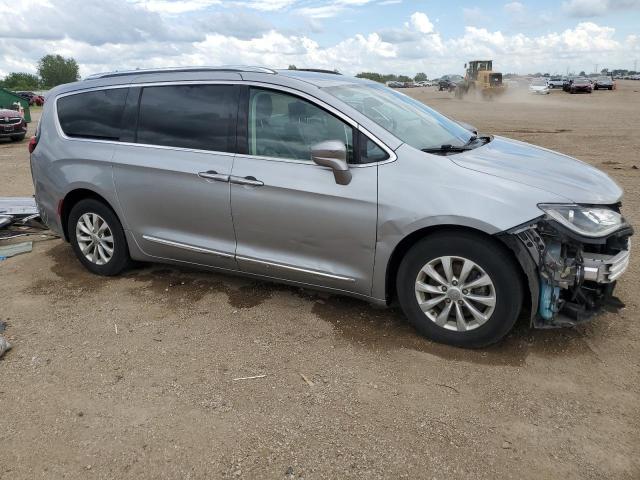 2C4RC1EG6JR168310 - 2018 CHRYSLER PACIFICA TOURING L PLUS SILVER photo 4