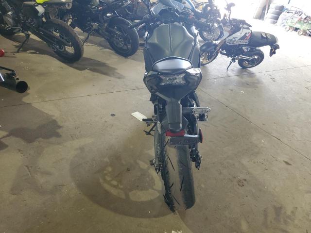 ML5EXER18RDAC4135 - 2024 KAWASAKI EX650 R GREEN photo 4