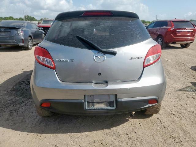 JM1DE1LY9D0166548 - 2013 MAZDA MAZDA2 GRAY photo 6