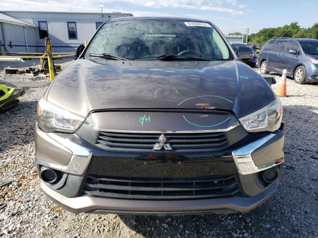 JA4AP3AU7HZ062984 - 2017 MITSUBISHI OUTLANDER ES GRAY photo 5