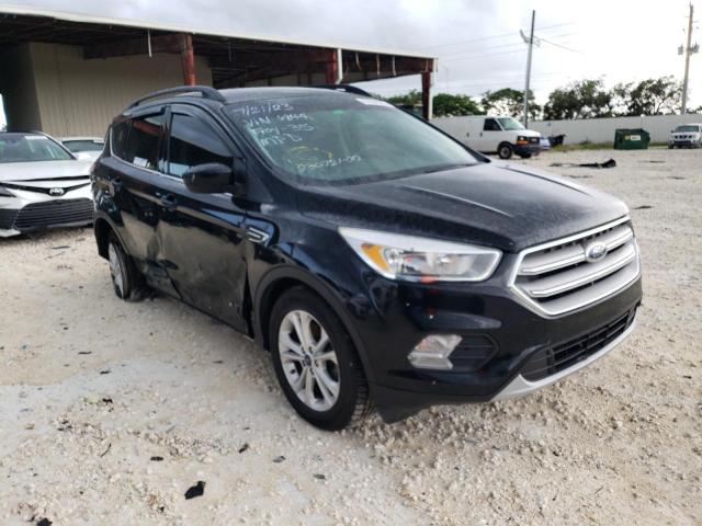 1FMCU0GD2JUC36844 - 2018 FORD ESCAPE SE შავი ფოტო 4