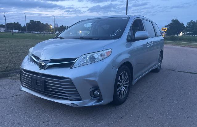 5TDYZ3DC0LS030115 - 2020 TOYOTA SIENNA XLE 灰色 照片 2