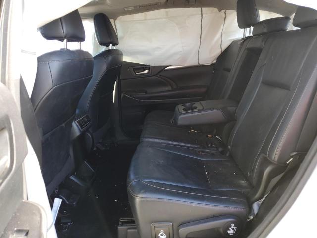 5TDKKRFH4GS180417 - 2016 TOYOTA HIGHLANDER XLE WHITE photo 11