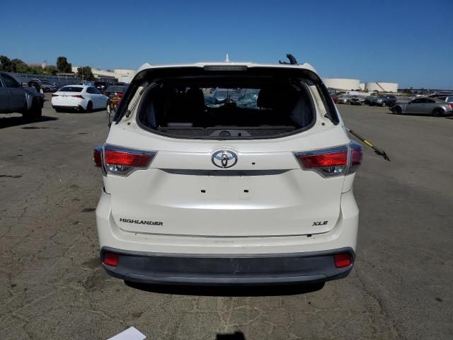 5TDKKRFH4GS180417 - 2016 TOYOTA HIGHLANDER XLE WHITE photo 6