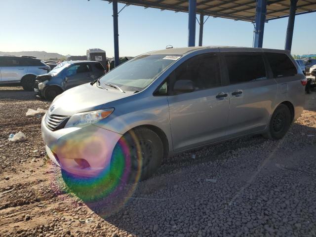 2015 TOYOTA SIENNA, null