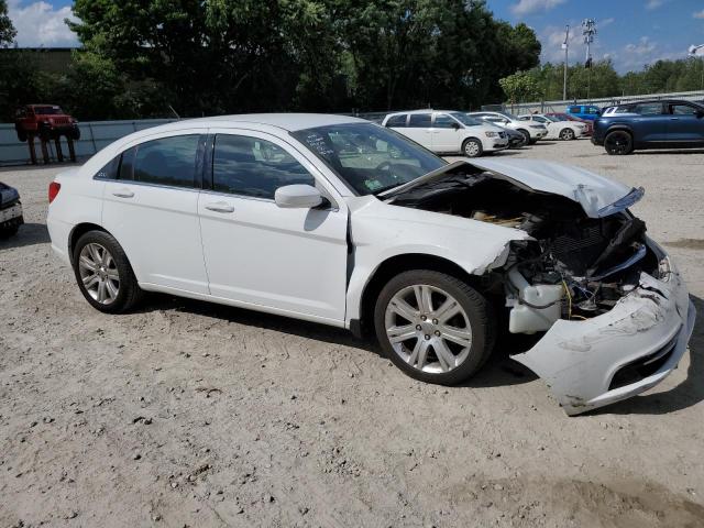 1C3BC1FB5BN579690 - 2011 CHRYSLER 200 TOURING WHITE photo 4