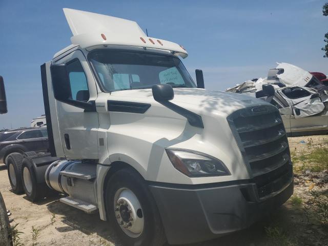 2018 FREIGHTLINER CASCADIA 1, null
