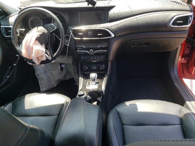 SJKCH5CR5JA047028 - 2018 INFINITI QX30 BASE برغندي صورة 8