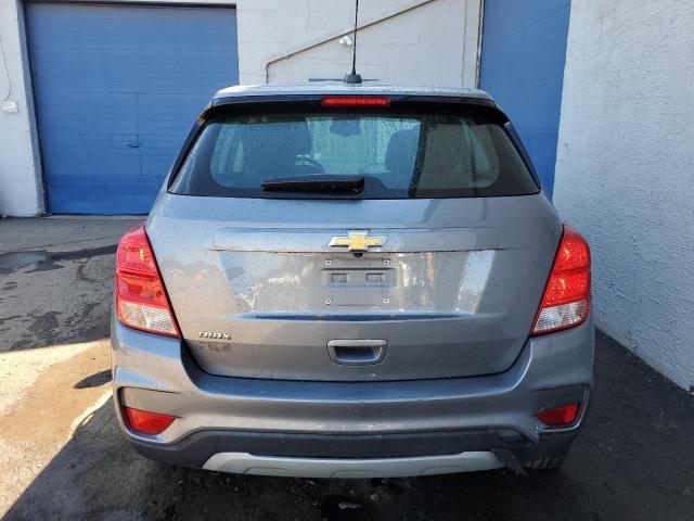 3GNCJKSB1LL258840 - 2020 CHEVROLET TRAX LS GRAY photo 6