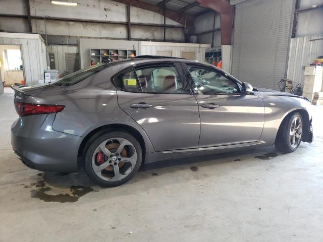 ZARFAEDN4J7592480 - 2018 ALFA ROMEO GIULIA Q4 GRAY photo 3