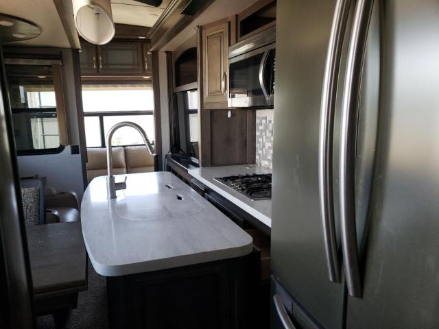 4YDF31220J4702512 - 2018 MONT 5TH WHEEL BEIGE photo 6