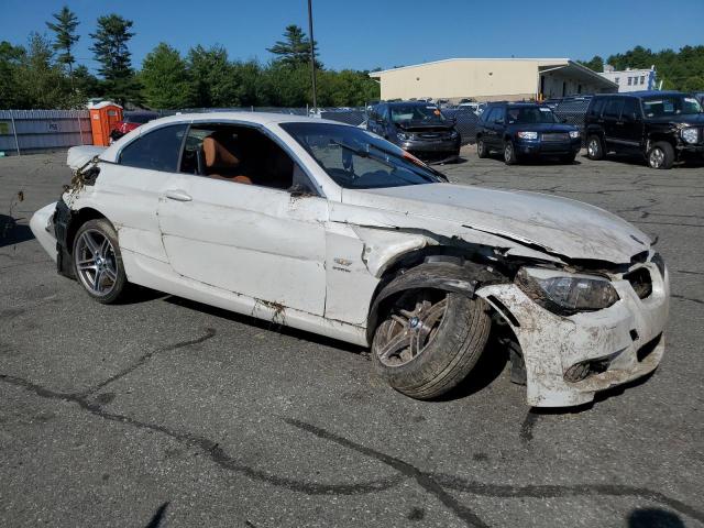 WBADX1C50CE825440 - 2012 BMW 335 I SULEV WHITE photo 4