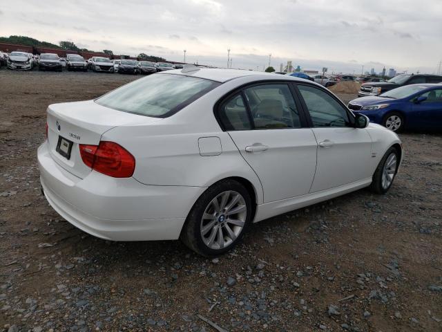 WBAPK7C59BA819463 - 2011 BMW 328 XI WHITE photo 3