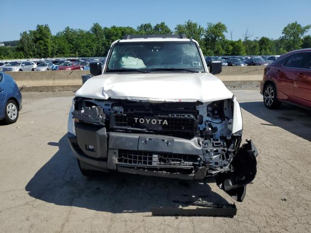 JTEABFAJ4SK033174 - 2025 TOYOTA LAND CRUIS BASE WHITE photo 5